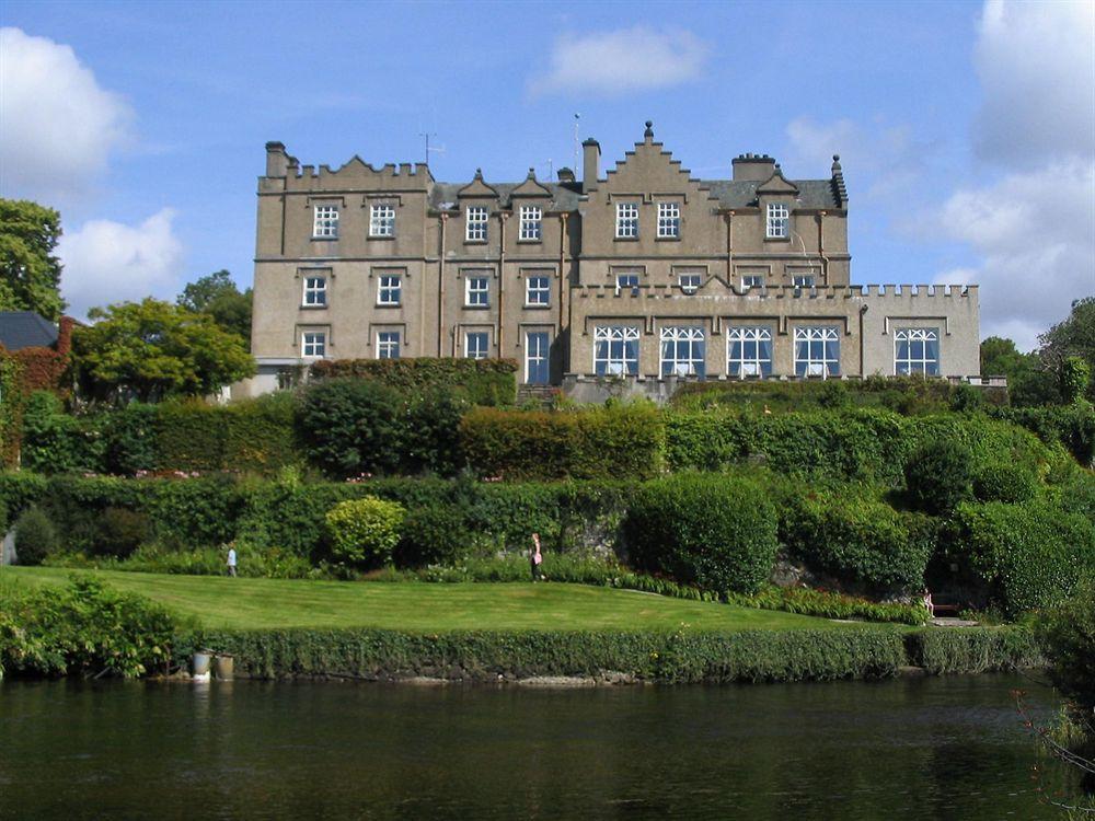 Ballynahinch Castle Hotel Exterior photo